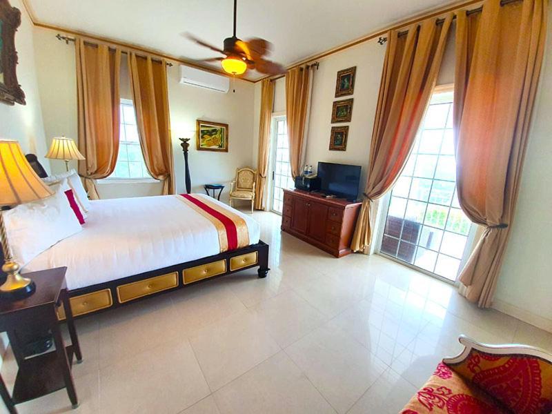 Ocean West Boutique Hotel Nassau Buitenkant foto