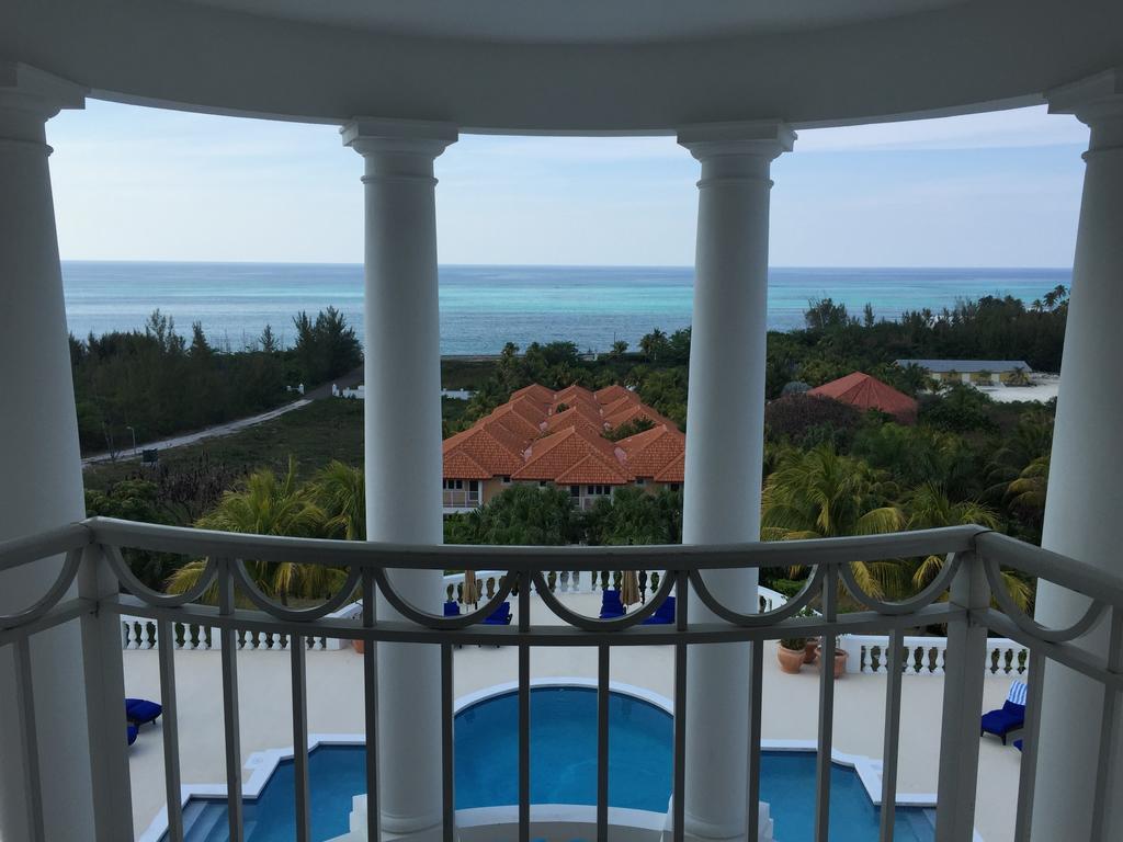 Ocean West Boutique Hotel Nassau Buitenkant foto