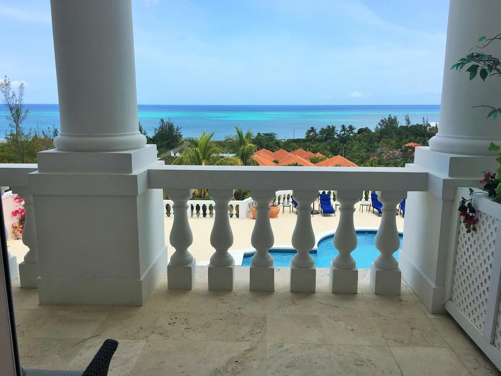 Ocean West Boutique Hotel Nassau Buitenkant foto
