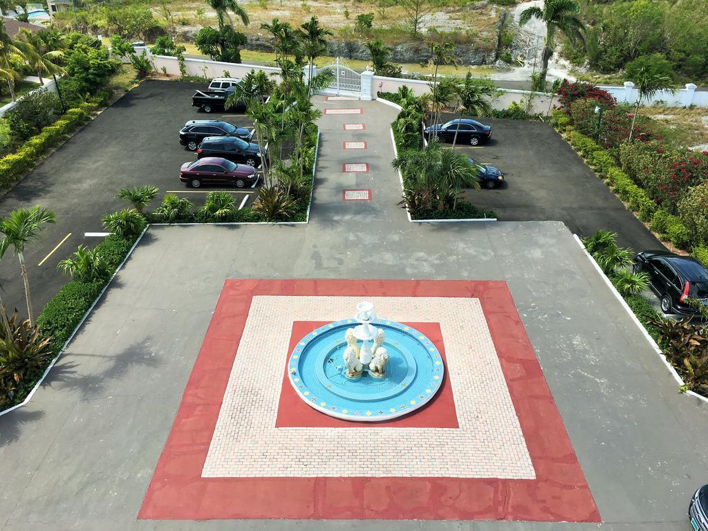 Ocean West Boutique Hotel Nassau Buitenkant foto