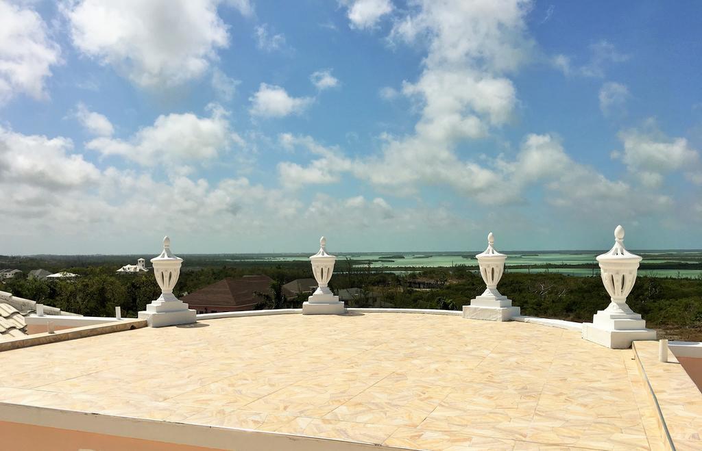 Ocean West Boutique Hotel Nassau Buitenkant foto