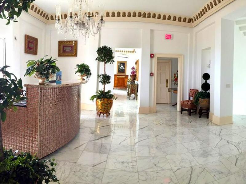 Ocean West Boutique Hotel Nassau Buitenkant foto