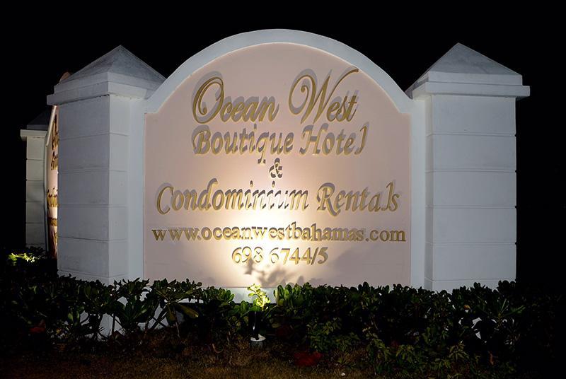 Ocean West Boutique Hotel Nassau Buitenkant foto