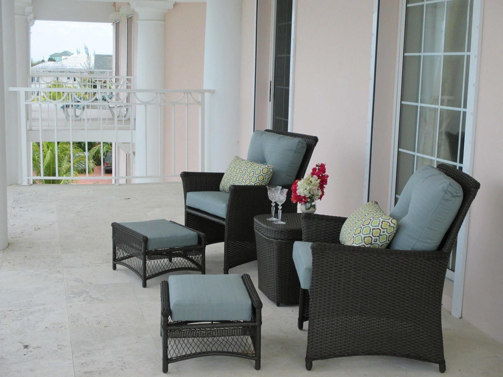 Ocean West Boutique Hotel Nassau Buitenkant foto